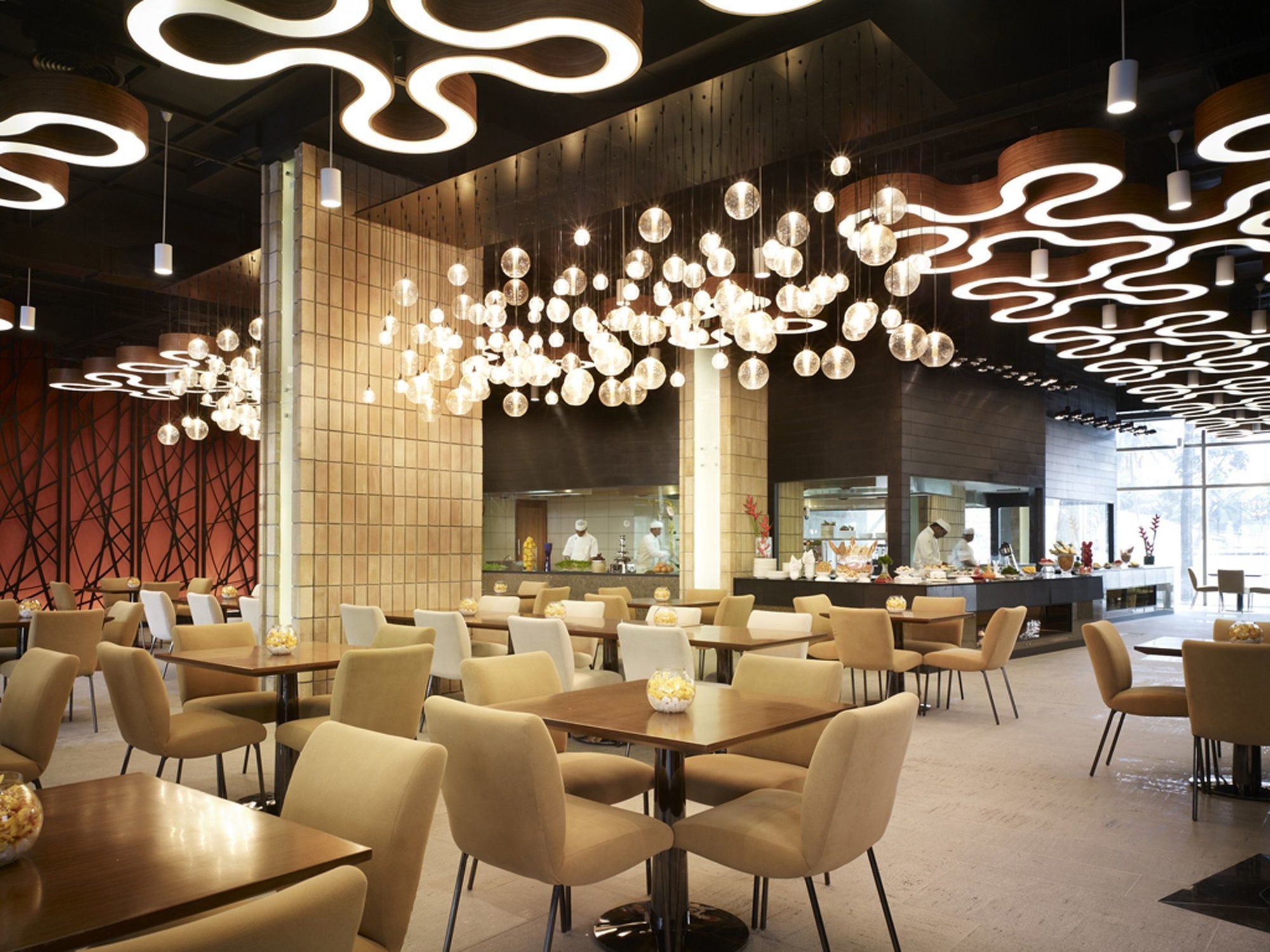 Hotel Taj Yeshwantpur Bengaluru Restaurace fotografie The interior of the restaurant